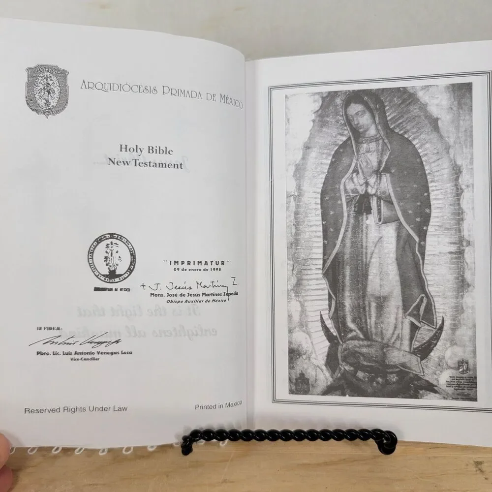 Holy Bible: New Testament - Satin and Ribbon Decorated 4.5